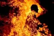 خواستگار دیوانه با شنیدن جواب رد خودش را در اتوبوس به آتش کشید/ عکس 