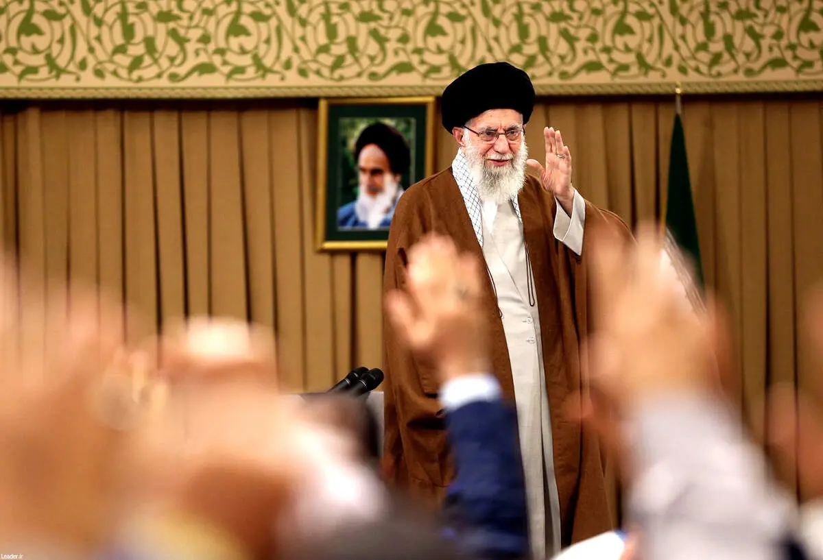 جمعی از قاریان قرآن عازم حج تمتع با رهبر انقلاب اسلامی دیدار کردند 