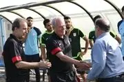 اخراج مترجم کارتال به خاطر حمایت از استقلال