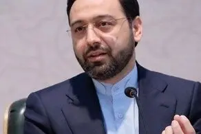 شهید مالک رحمتی استاندار آذربایجان شرقی در کنار همسر و فرزندانش/ عکس