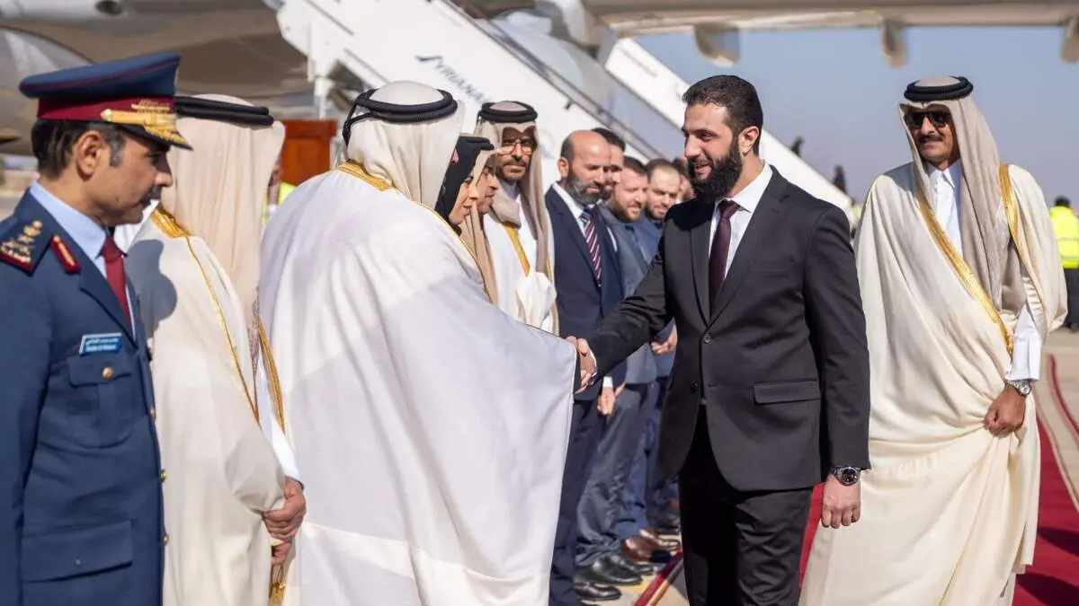 تصاویر استقبال الجولانی از امیر قطر در فرودگاه + ببینید 