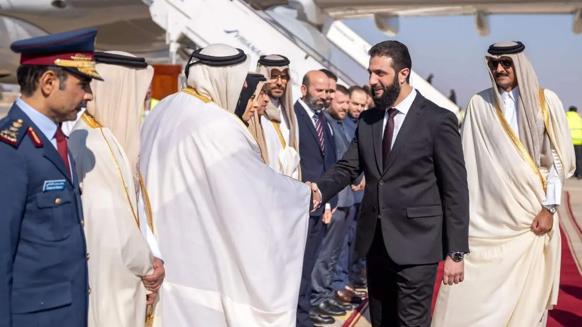 تصاویر استقبال الجولانی از امیر قطر در فرودگاه + ببینید