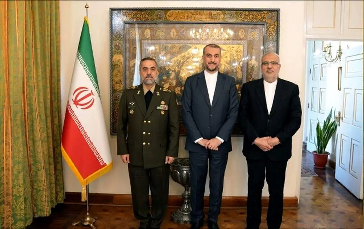 نشست مشترک وزیران خارجه، دفاع و نفت برگزار شد