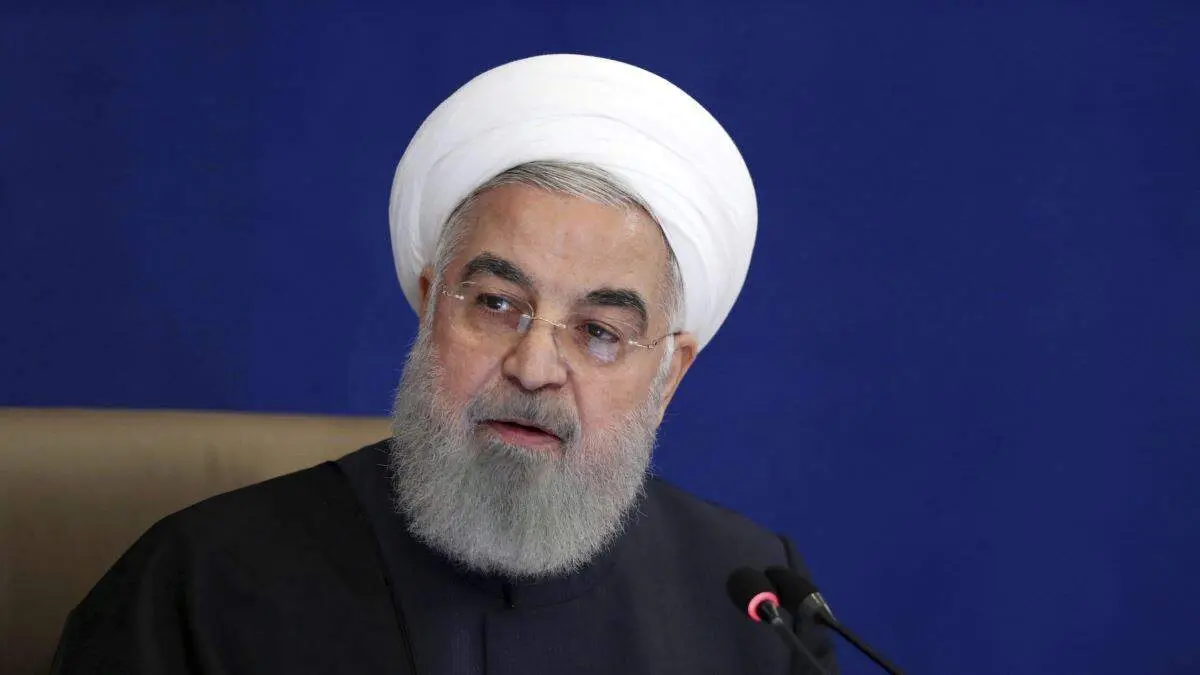 روحانی: واکسیناسیون از فردا در کشور آغاز می‌شود