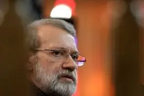 علی لاریجانی از نوبخت حمایت کرد