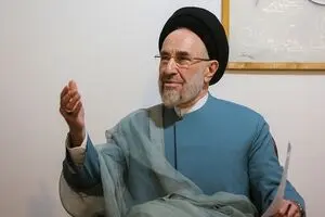 سیدمحمد خاتمی: تهاجم خارجی و جنگ همه‌جانبه ایران را از پا در نمی آورد مگر اینکه بعد از آن حکمرانی نتواند، نقص‌ها را درمان کند 