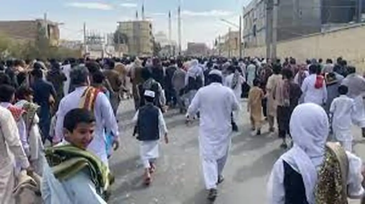 غارت بانک در خاش| فریاد «زنده باد ریگی» سر داده شد!+ببینید