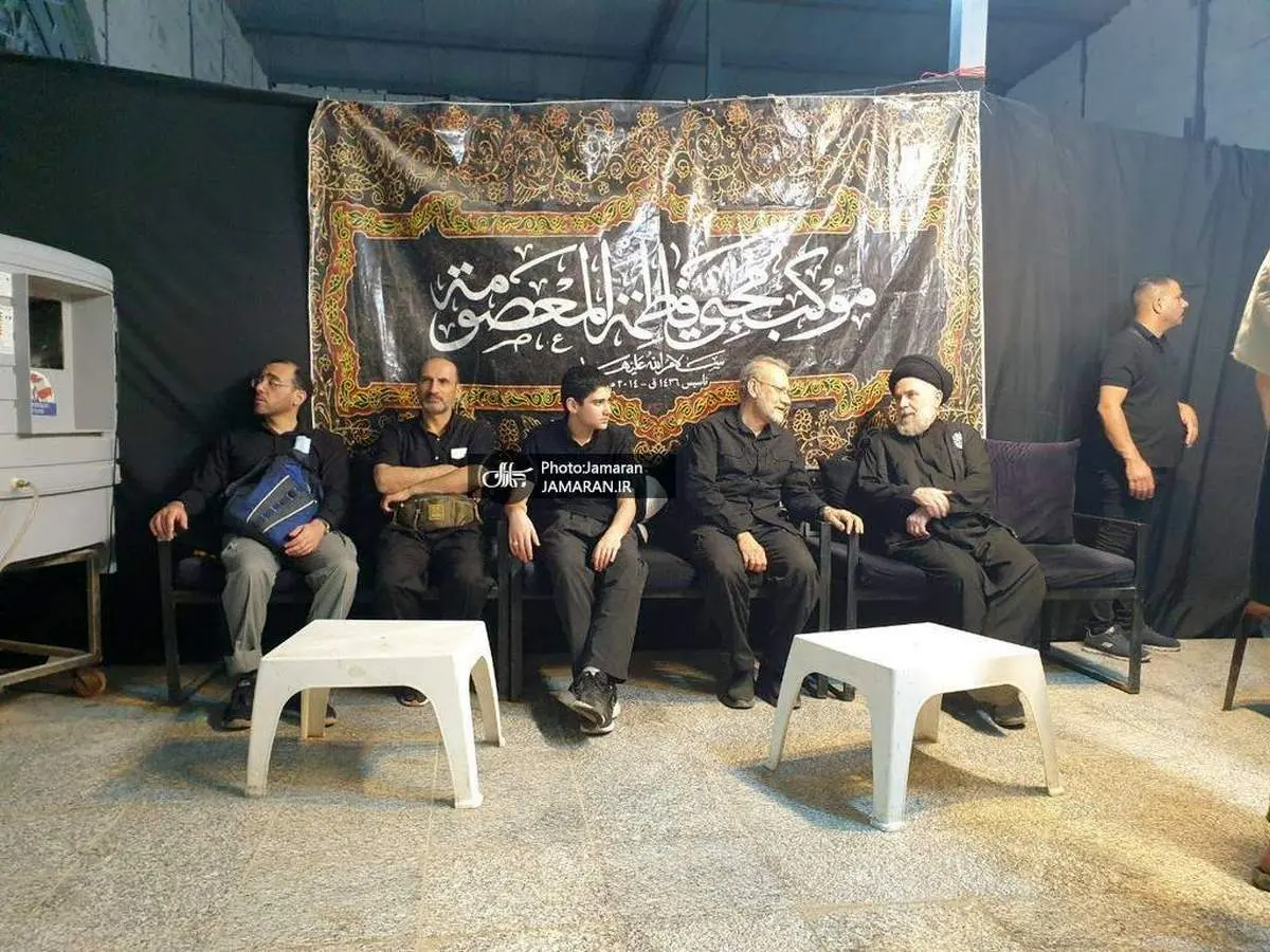 علی لاریجانی در کنار نیروهای نظامی در کربلا + ببینید 