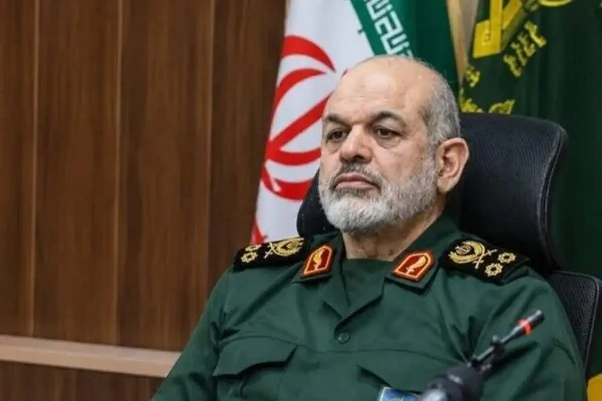 سرلشکر وحیدی: هیچ قدرت فرامنطقه‌ای حق تهدید، حضور سلطه‌گرانه و دخالت در تنگه هرمز را ندارد