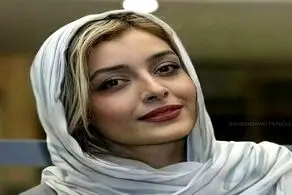 عکس| خانم بازیگر با این تیپ تنگ و بدون روسری غوغا به پا کرد!/ ساره بیات چرا این لباس‌ها را پوشید؟