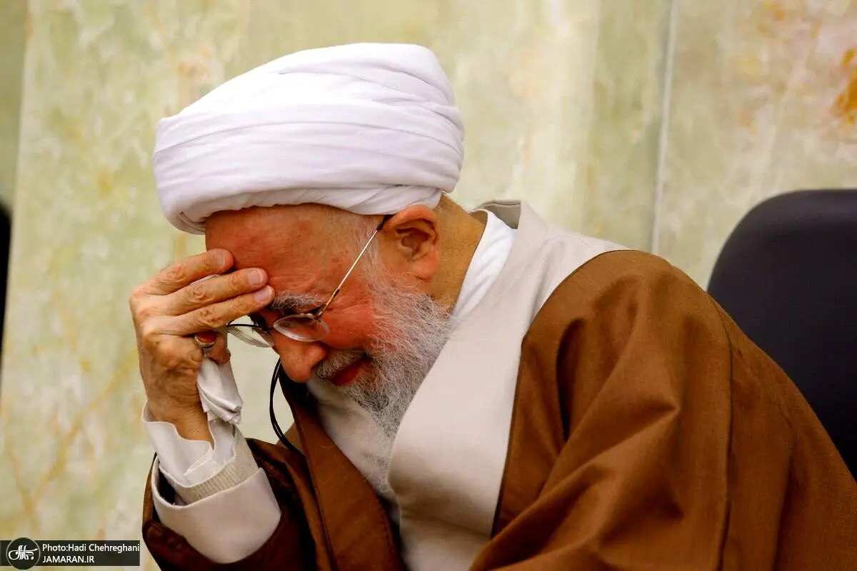 گریه های دردناک آیت الله جوادی آملی+عکس