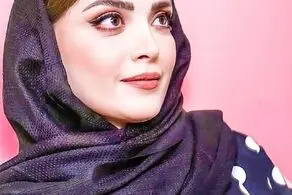 مدلینگ بهنوش طباطبایی با گل های آفتابگردان/ عکس
