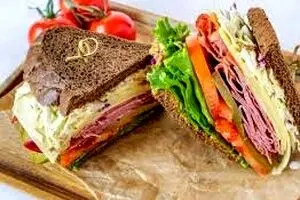 طرز تهیه ساندویچ پاسترامی گرم خانگی