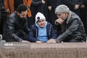بی تابی پسران شهرام عبدلی در لحظه تلخ وداع با پیکر پدرشان + فیلم
