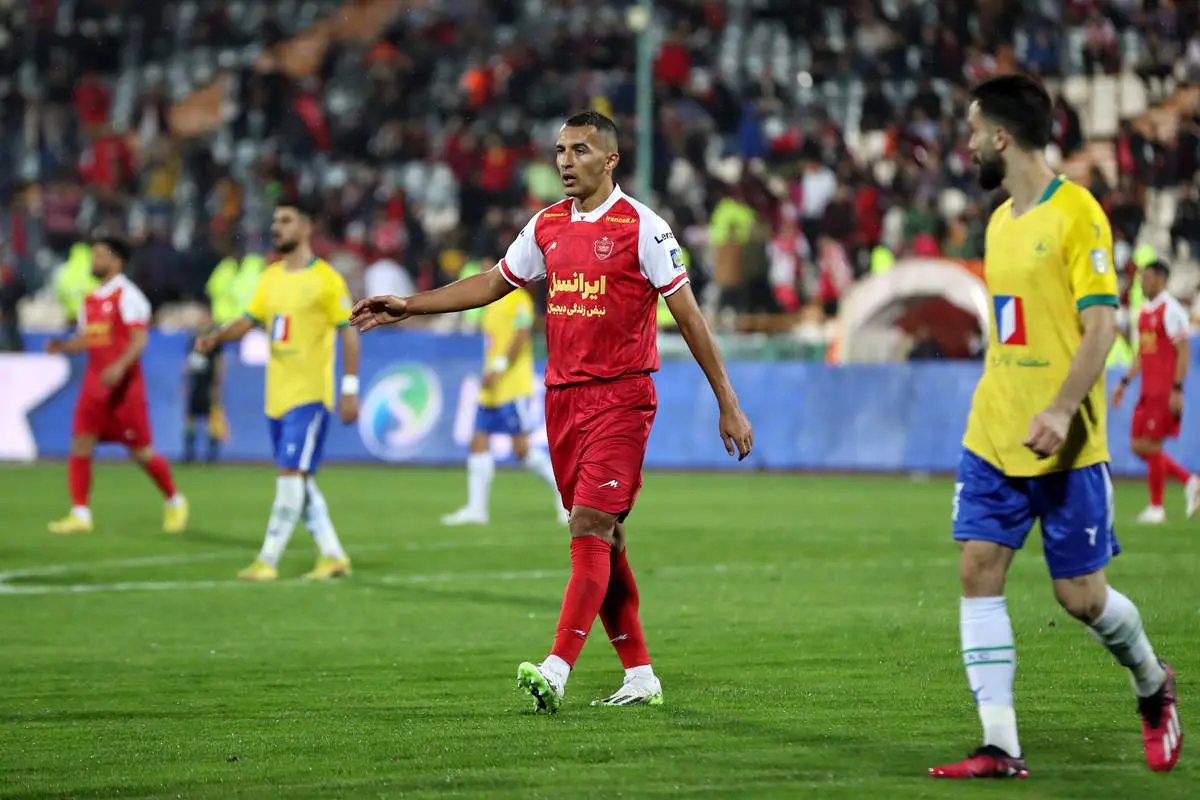 آمار خجالت آور مهاجم اول پرسپولیس مقابل استقلال