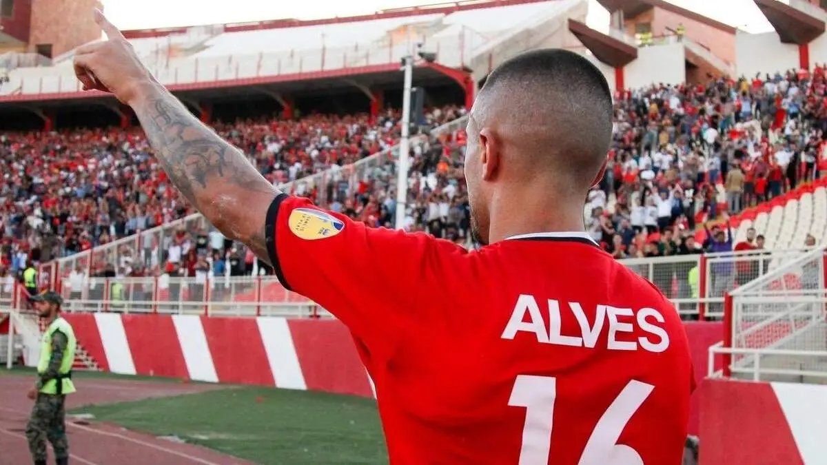 چشم استقلال و پرسپولیس به دنبال یک بازیکن تراکتوری