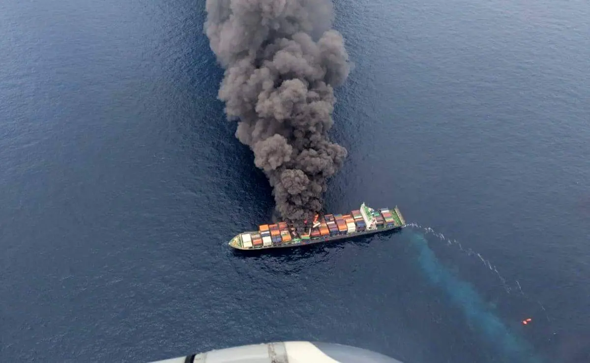 انفجار یک کشتی باری در نزدیکی سواحل جنوبی هند