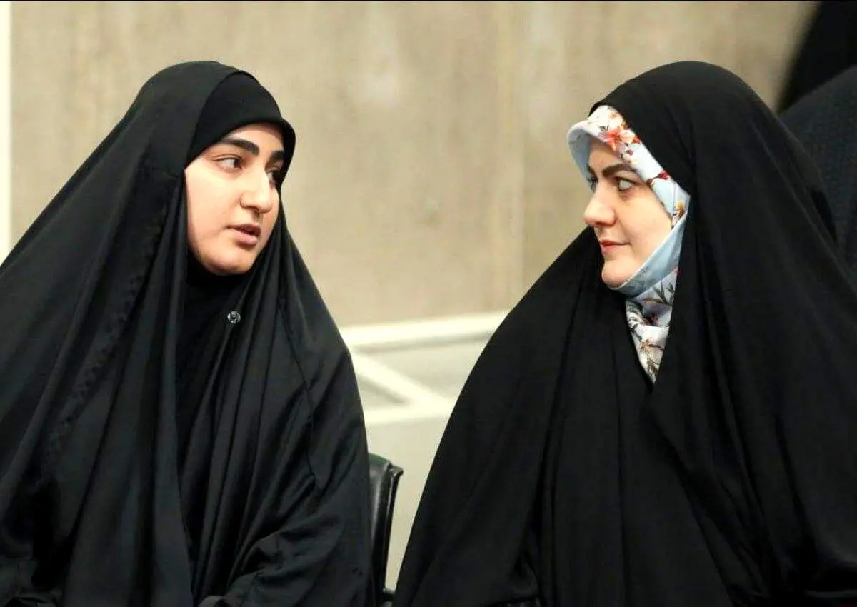 عکس از هم نشینی زهرا پزشکیان و نرگس سلیمانی + ببینید 