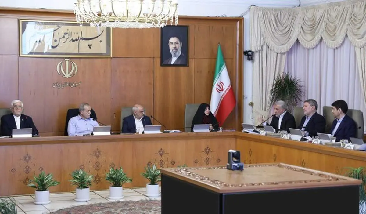 گزارش سرپرست وزارت دفاع از روند توسعه توانمندی‌های دفاعی در جلسه هیات دولت 