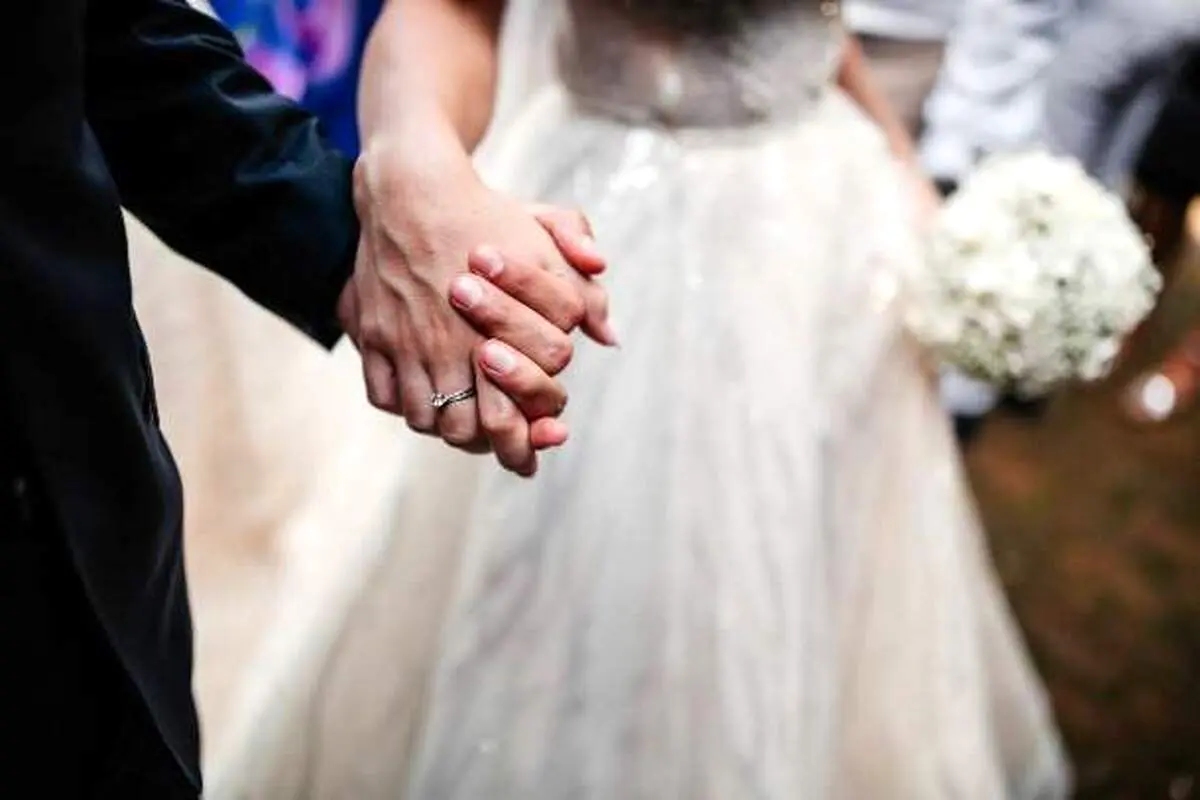 کتک کاری شرم‌آور فامیل عروس و داماد سر رقص!