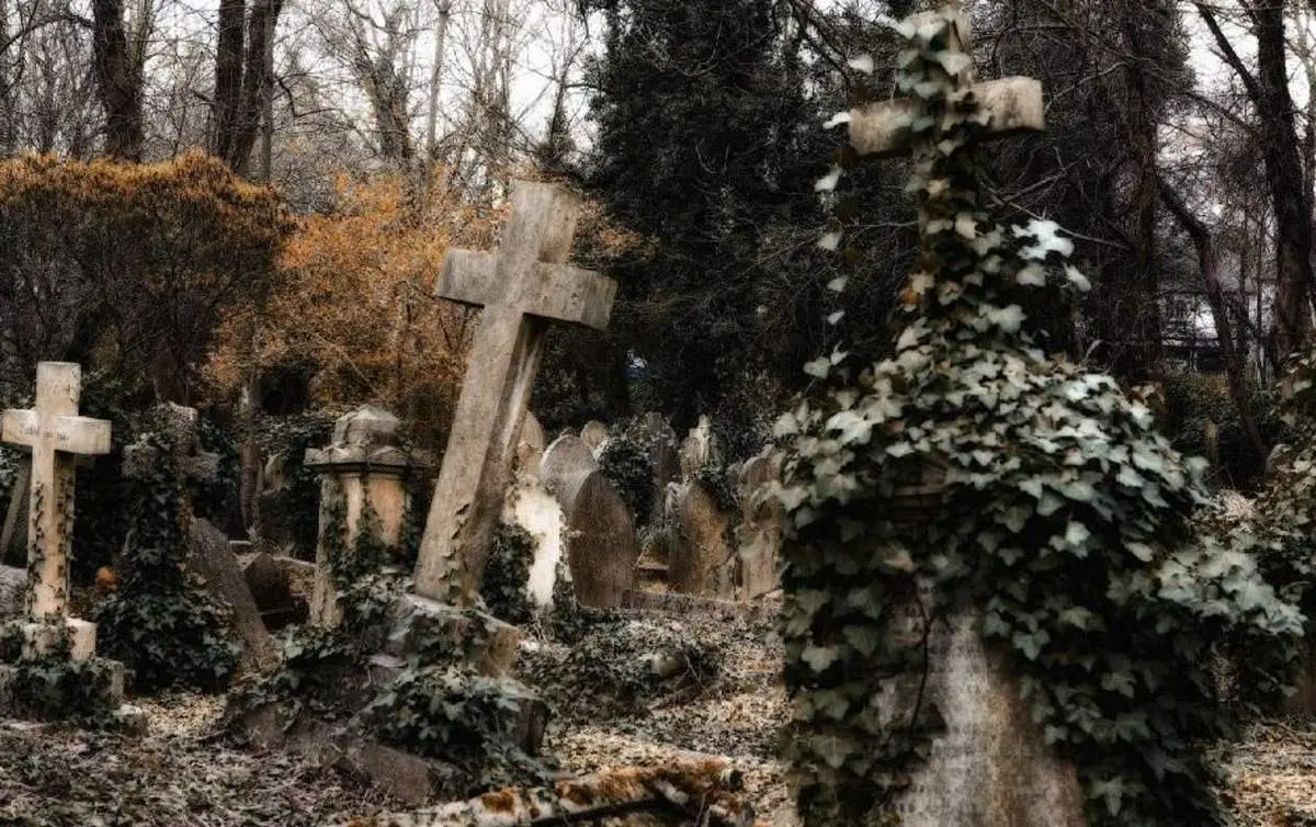 گورستان خون‌آشام‌ها کجاست؟