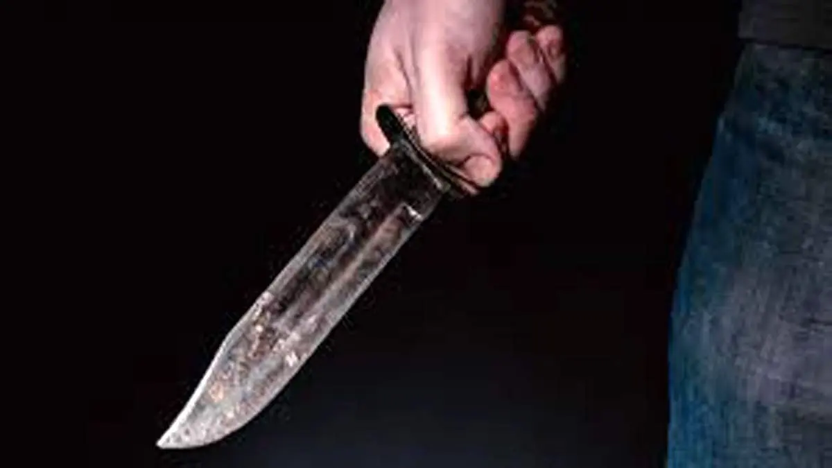 ۲۵ سال زندگی دردناک با خنجر در بدن !