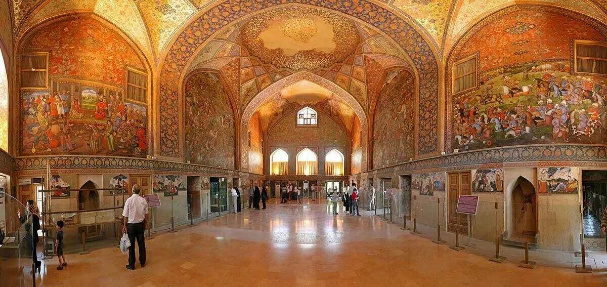 
بازدید از بنا‌های تاریخی در این روز رایگان شد!
