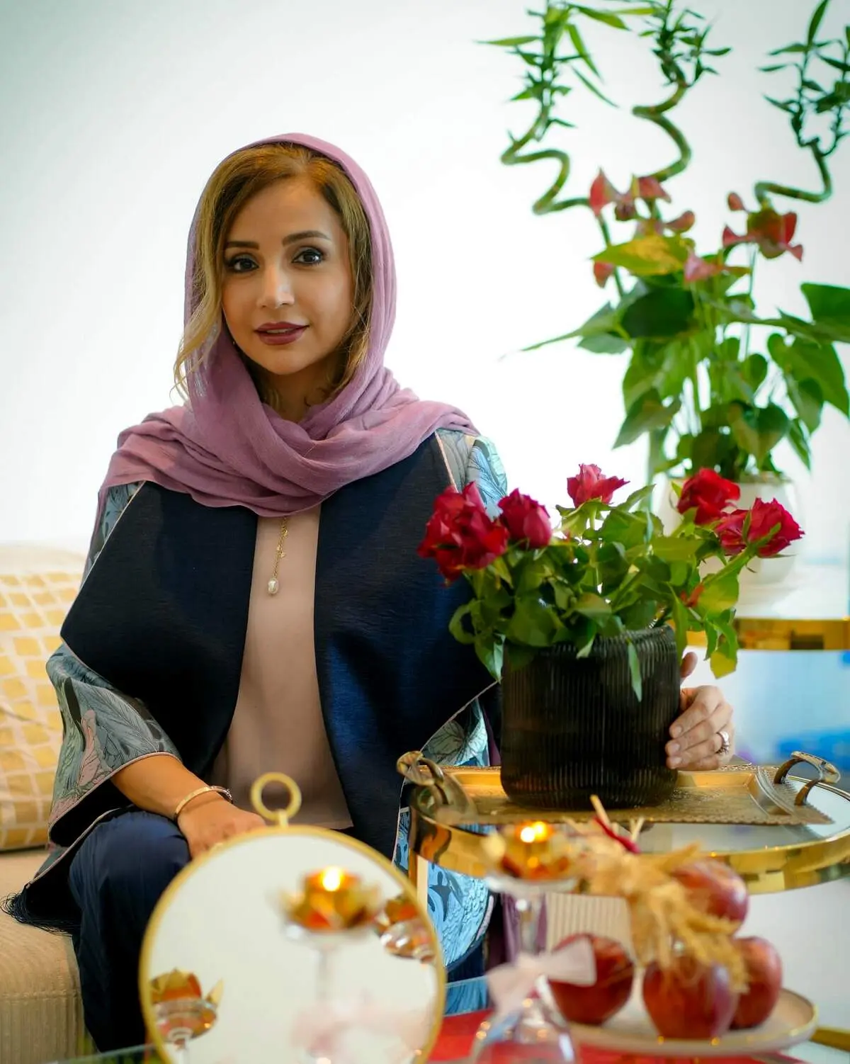 شبنم قلی‌خانی پای سفره هفت سین/ عکس