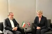 انتقاد شدید عراقچی از «تروئیکای اروپایی» در دیدار با وزیر خارجه انگلیس