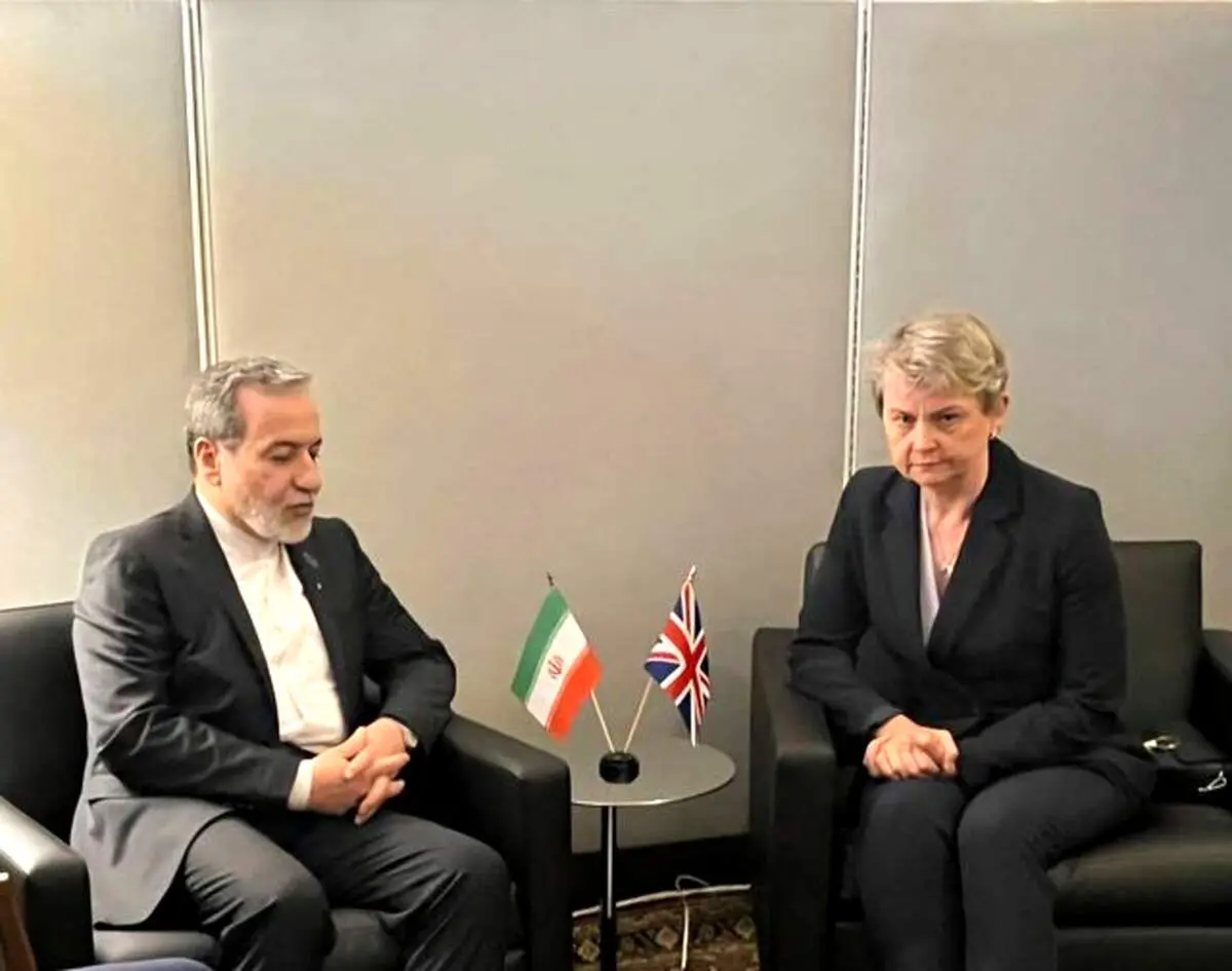 انتقاد شدید عراقچی از «تروئیکای اروپایی» در دیدار با وزیر خارجه انگلیس