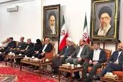 حضور خانواده شهدای خدمت و جمعی از اعضای دولت شهید رئیسی در تبریز 