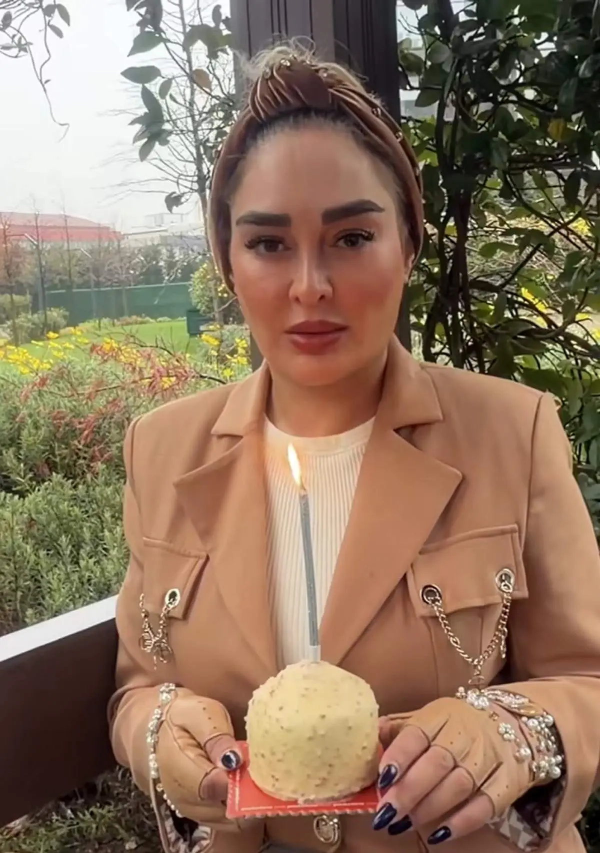 الهام حمیدی در ۴۸ سالگی‌ شبیه 20 ساله ها شد/ فیلم