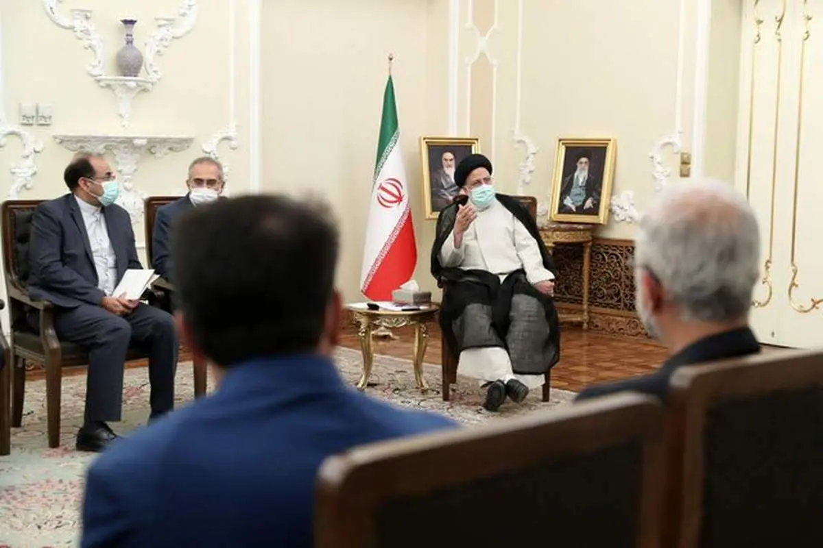 جمعی از مقامات با رییسی دیدار کردند
