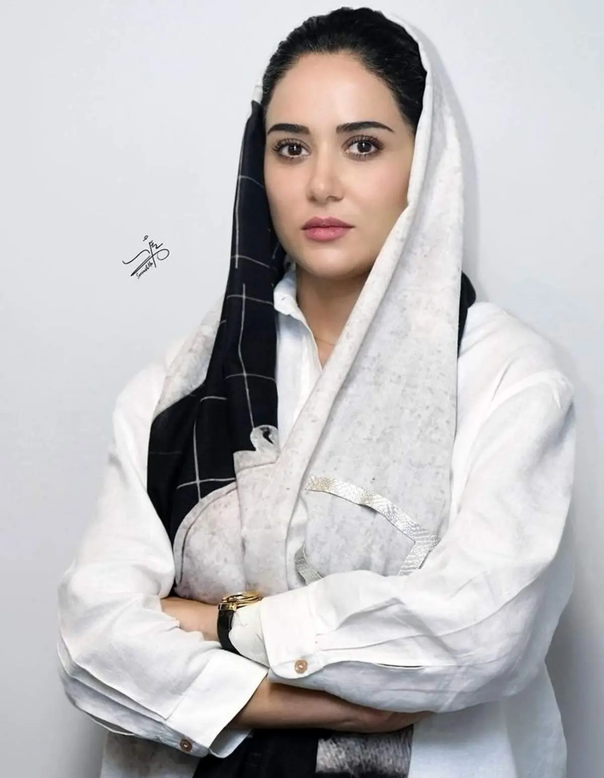 پریناز ایزدیار با حلقه لوکس ازدواج همه را غافلگیر کرد/ عکس