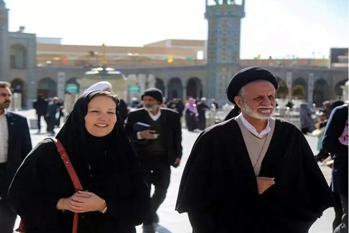 
واکنش سوئیس به پوشش و حجاب سفیرش در قم
