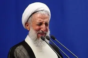 واکنش متفاوت نمازگزاران به بازگشت کاظم صدیقی به تریبون نماز جمعه