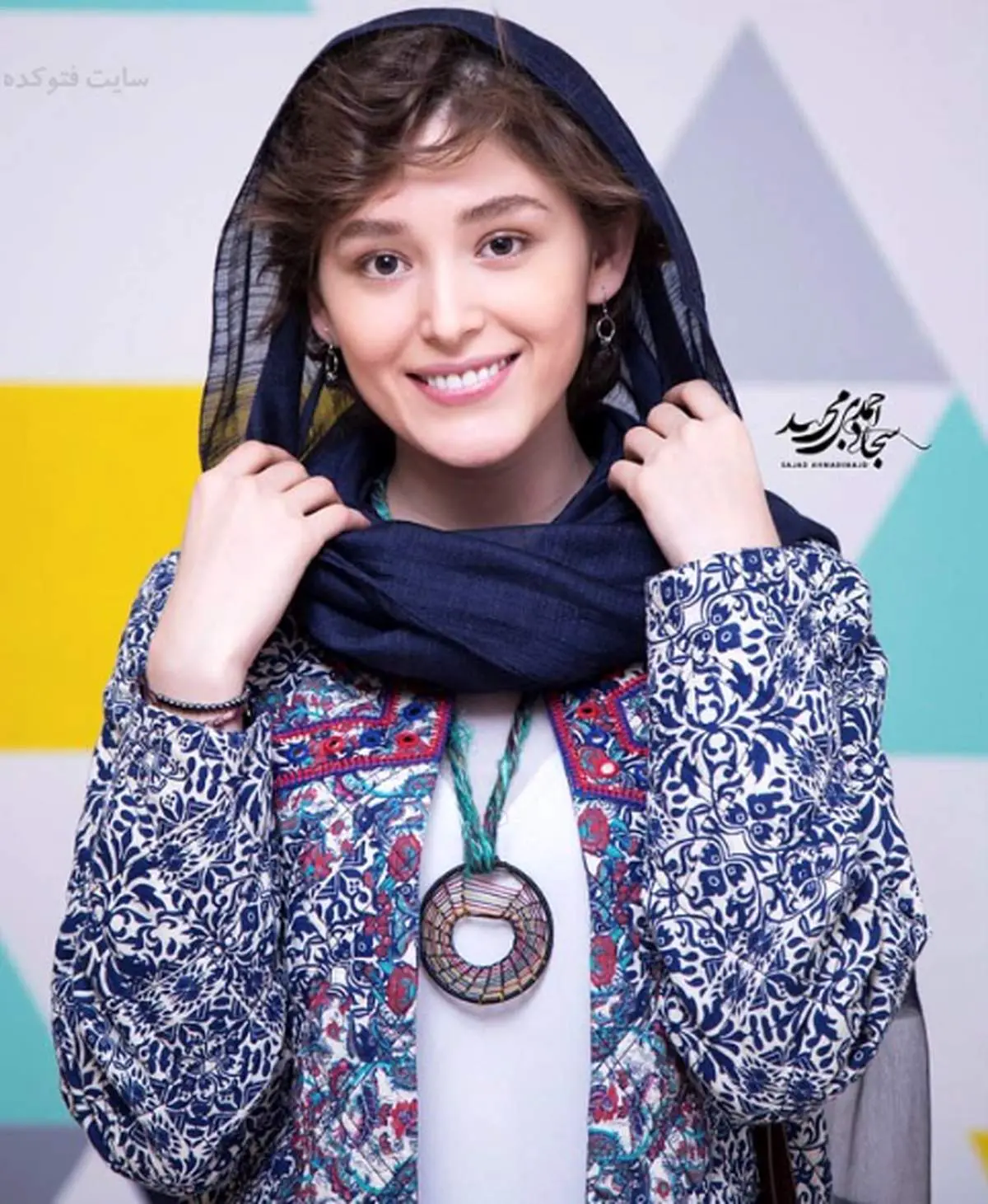 عکس زیبا و هنری فرشته حسینی در کنار دریا