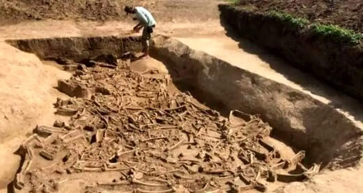 کشف یک گور دستهجمعی با جسدهای بیسر + عکس و جزئیات