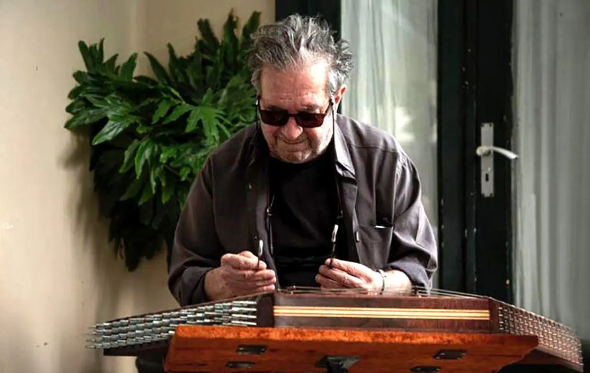 تصاویری از داخل ویلای داریوش مهرجویی که قتل فجیع آنجا به وقوع پیوسته