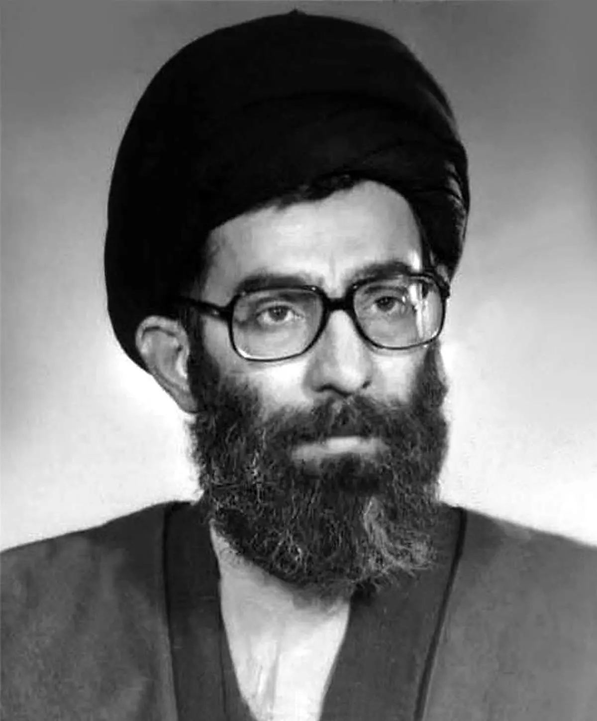  شهید آیت الله العظمی سید علی خامنه ای (ره) به روایت تصویر