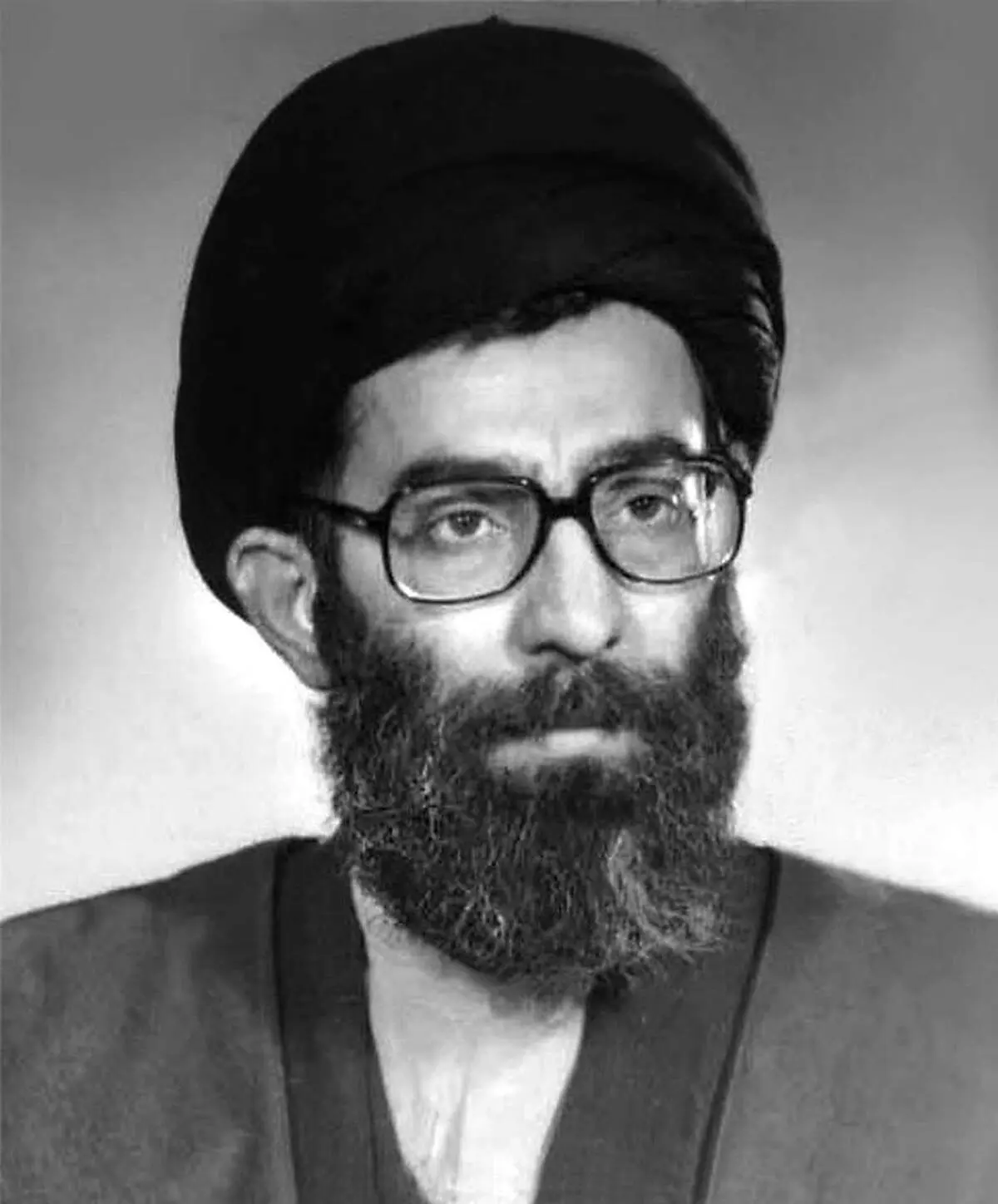  شهید آیت الله العظمی سید علی خامنه ای (ره) به روایت تصویر