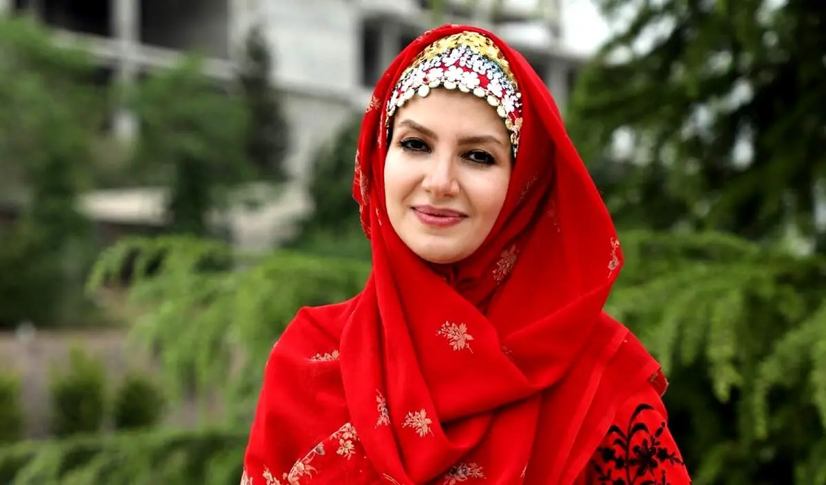 خاله شادونه با لباس عروس/ عکس