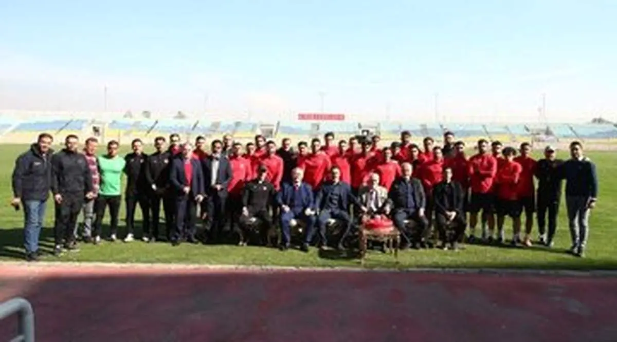 آشتی کنان بزرگ گلمحمدی و درویش قبل بازی با النصر/ تصویر