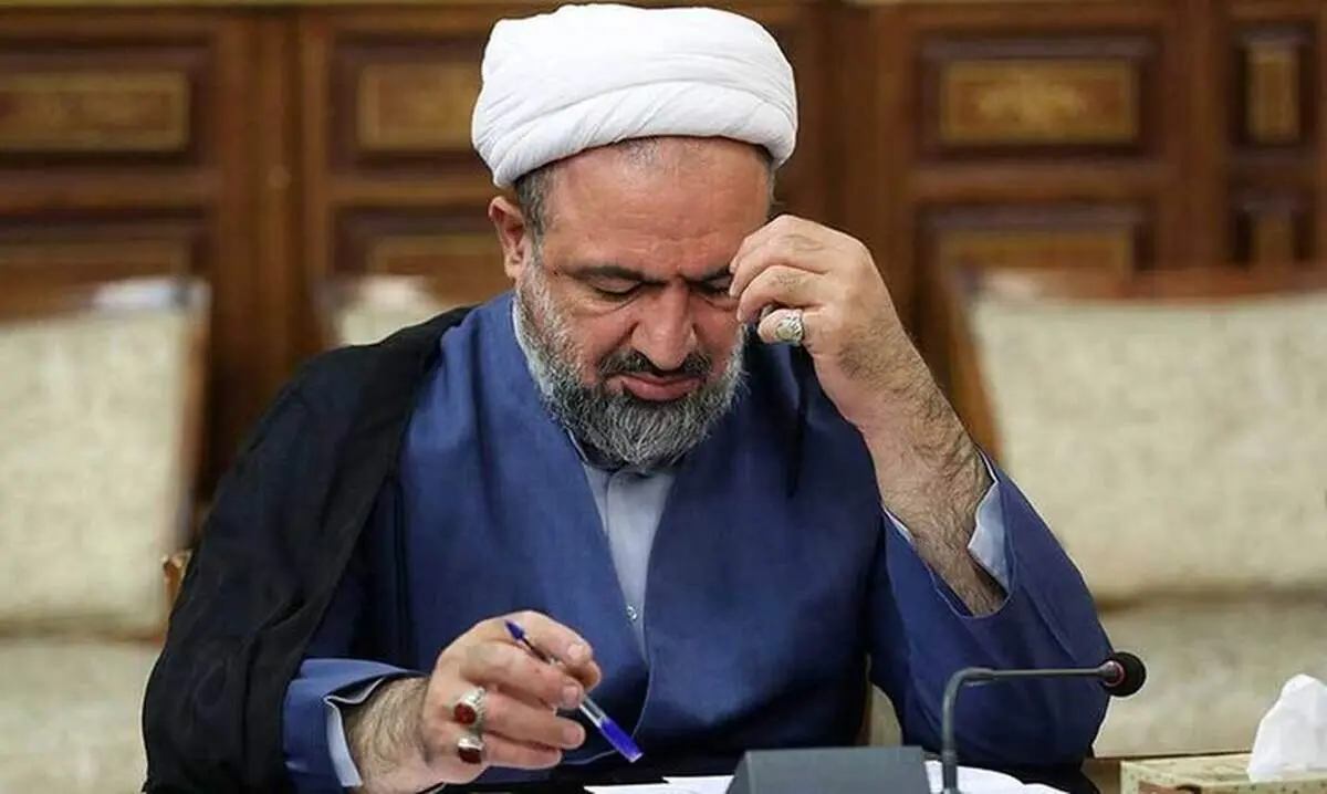 واکنش رسانه اصلاح طلب به توییت بی ادبانه حمید رسایی 
