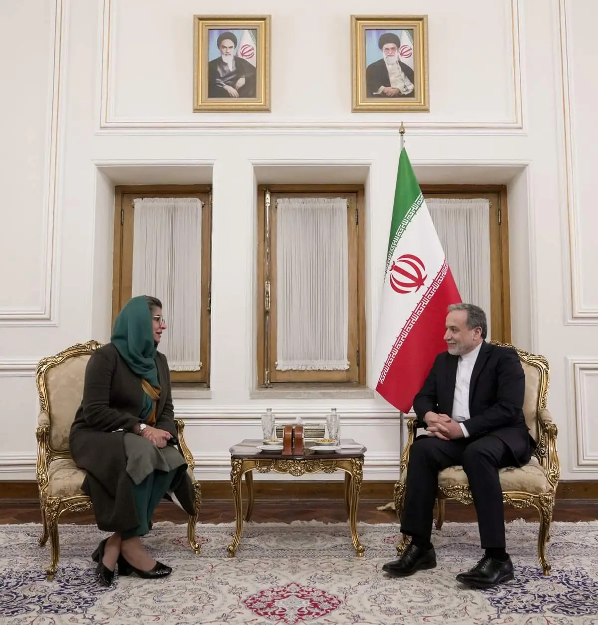 دیدار آمنه بلوچ با وزیر امور خارجه ایران 