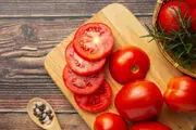 هرگز این قسمت از گوجه فرنگی را مصرف نکنید