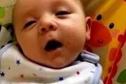 حرف زدن عجیب نوزاد یک و نیم ماهه با مادرش! + عکس نوزاد