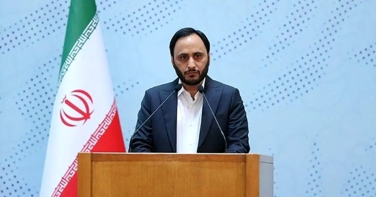واکنش سخنگوی دولت به خبر افزایش قیمت بنزین: باید خندید!
