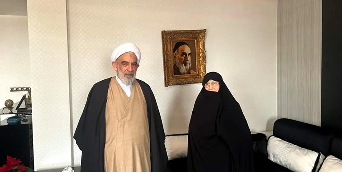 دختر امام ره: من برای سلامتی و صلابت مقام معظم رهبری دائما دعا می‌کنم