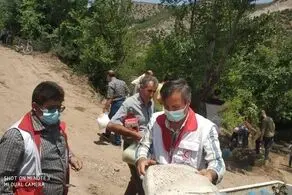 رانش زمین در رودبار/ توزیع بسته غذایی در مناطق آسیب دیده از رانش